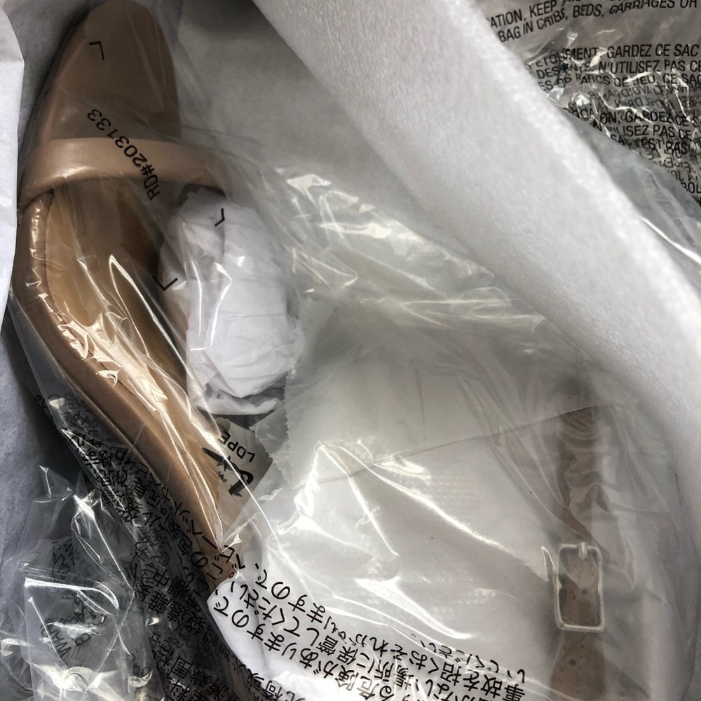 Banana Republic heels - Picture 5 of 6